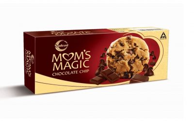 first impressions of mom's magic chocolate chip cookies