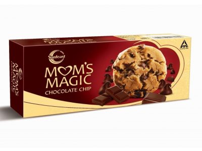 first impressions of mom's magic chocolate chip cookies
