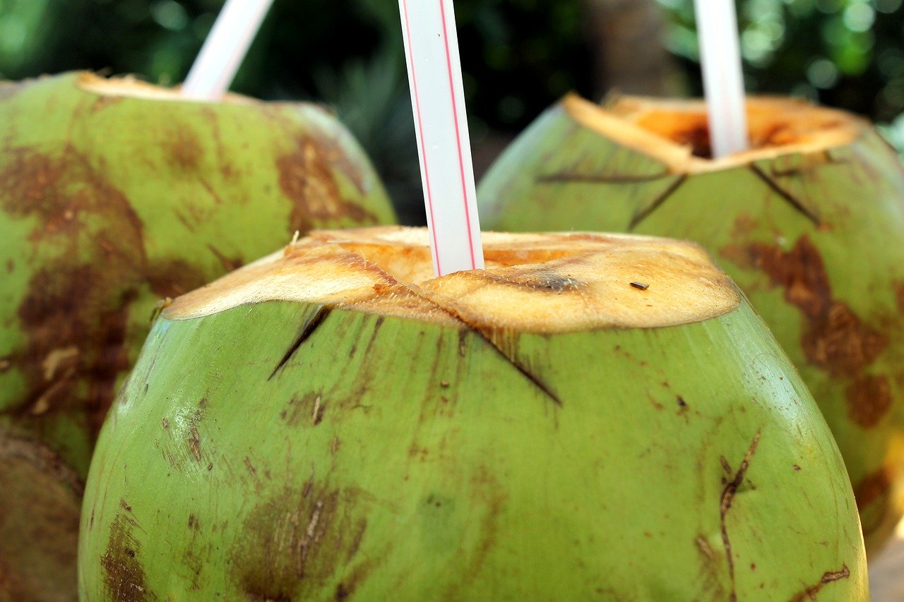 fabulous uses and benefits of coconut water