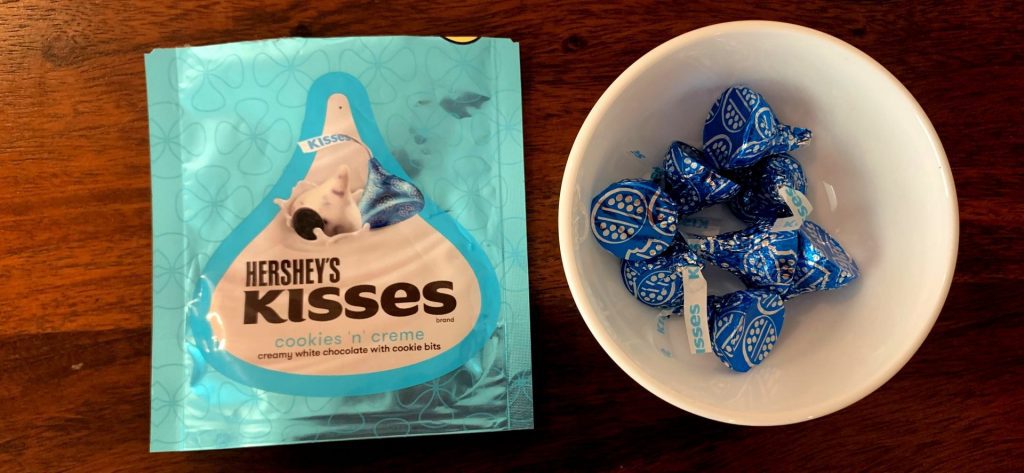 hershey’s kisses cookies ‘n’ creme