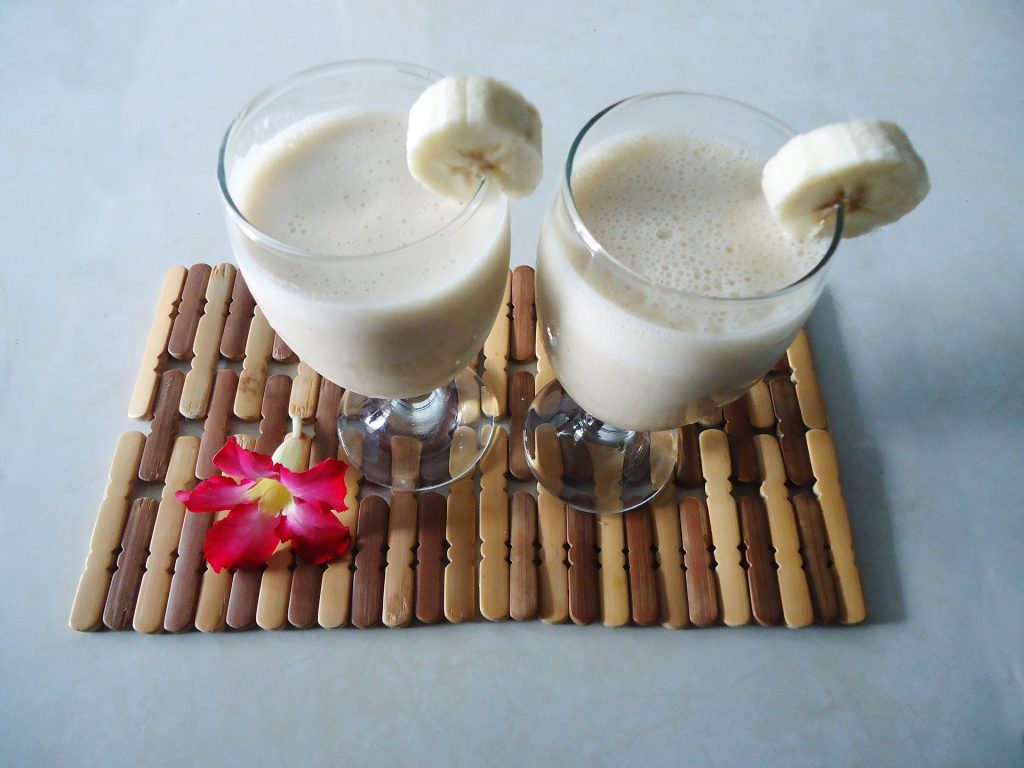 banana smoothies with oats