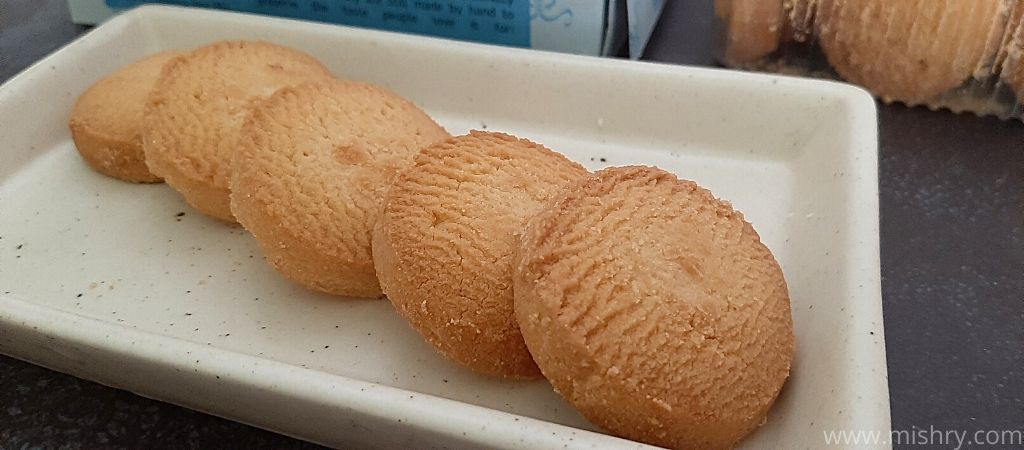 closer look at karachi bakery osmania biscuits
