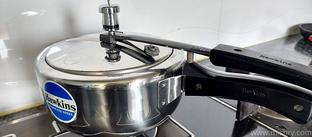 hawkins stainless steel pressure cooker appearance