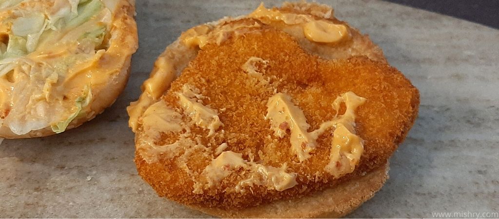 a look inside the burger king classic chicken burger