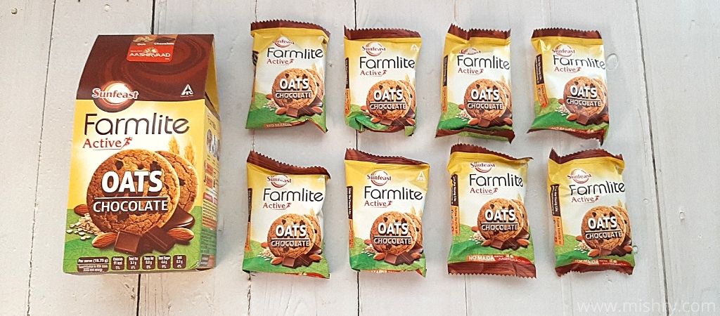 sunfeast active farmlite oats with chocolate packaging