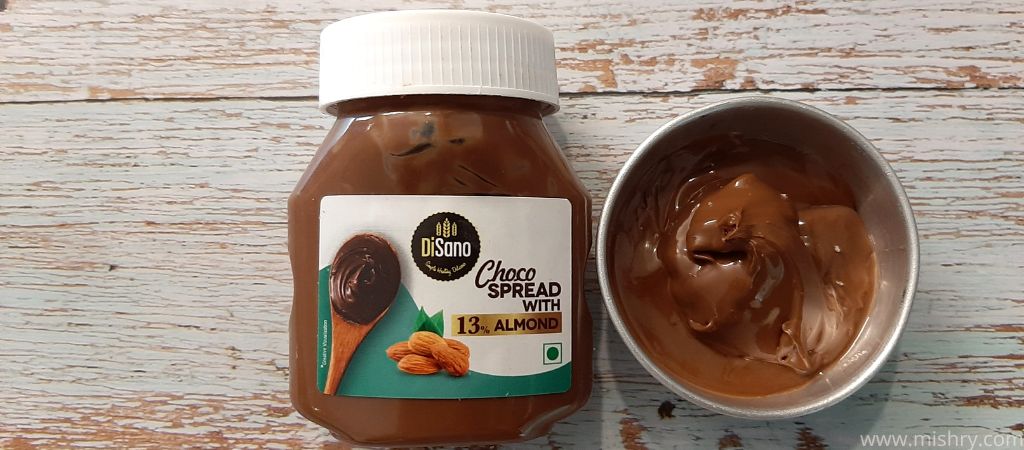 disano choco spread with almond in a bowl