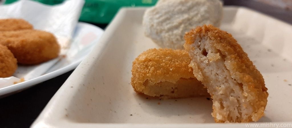cross sectional view of the imagine meats chicken nugget