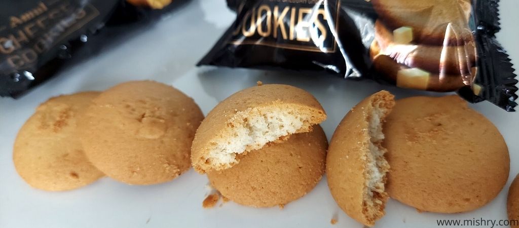 amul cheese cookies texture