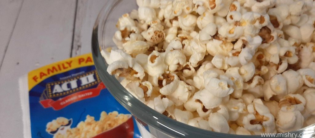 closer look at act ii instant natural popcorn