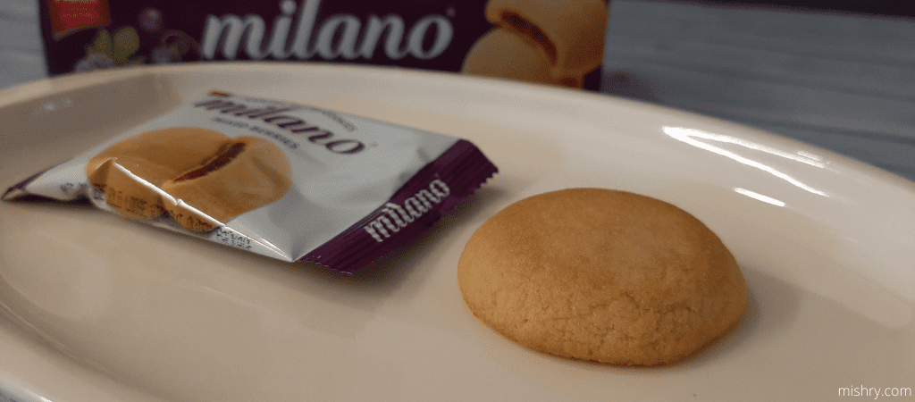 parle milano centre filled cookies mixed berries