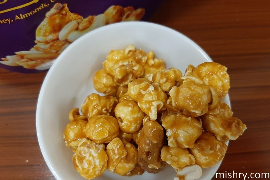 a closer look at caramel popcorn with nuts variant