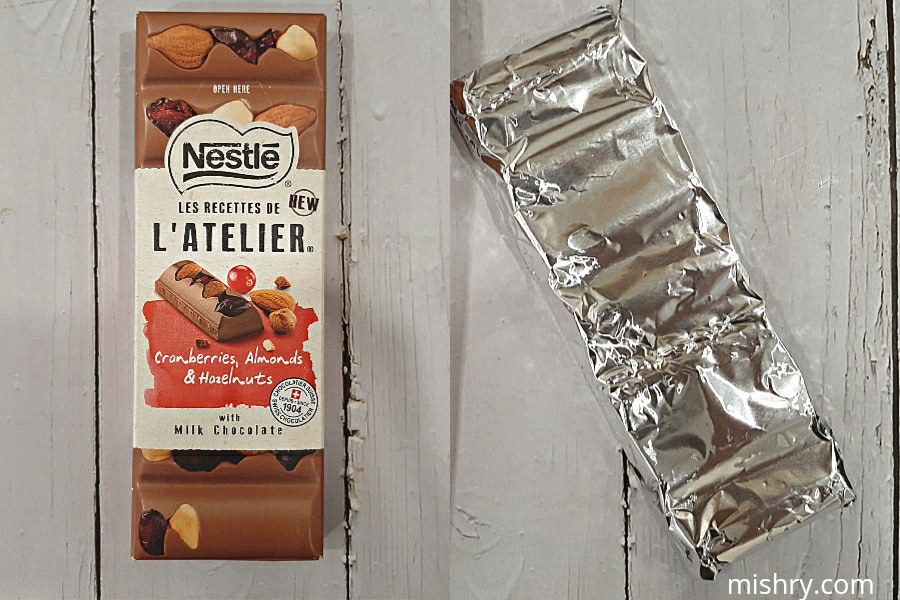 the outer and inside packaging of nestle les recettes de l’atelier milk chocolate