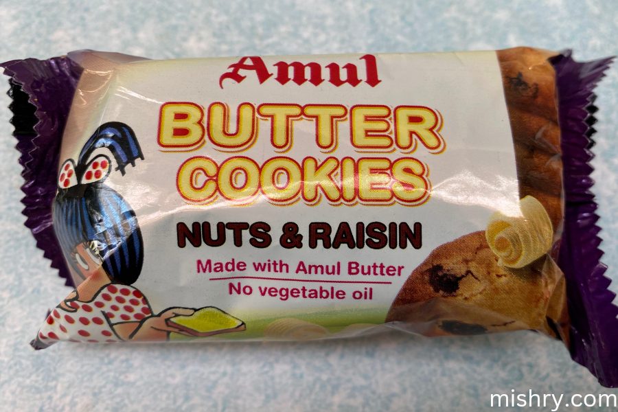 the packaging of amul butter cookies nut & raisin