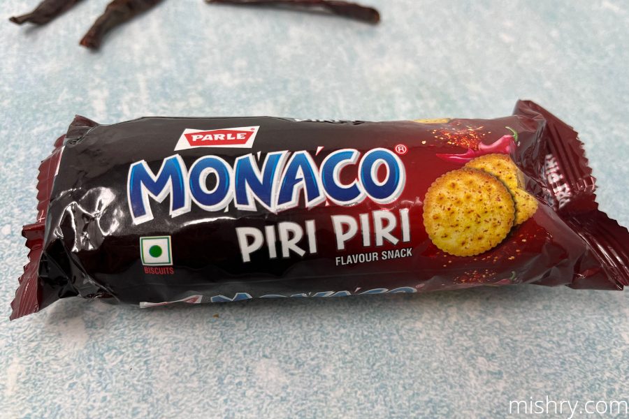 parle monaco biscuit price and packing