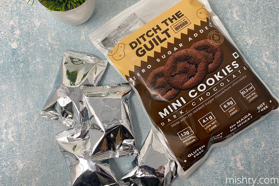 quick look at the inside packaging of these mini cookies