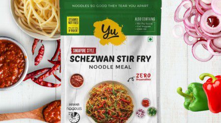 yu foodlabs schezwan stir fry noodle meal review