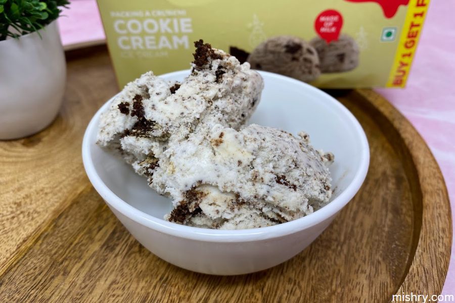 Havmor cookies and cream ice cream closer look