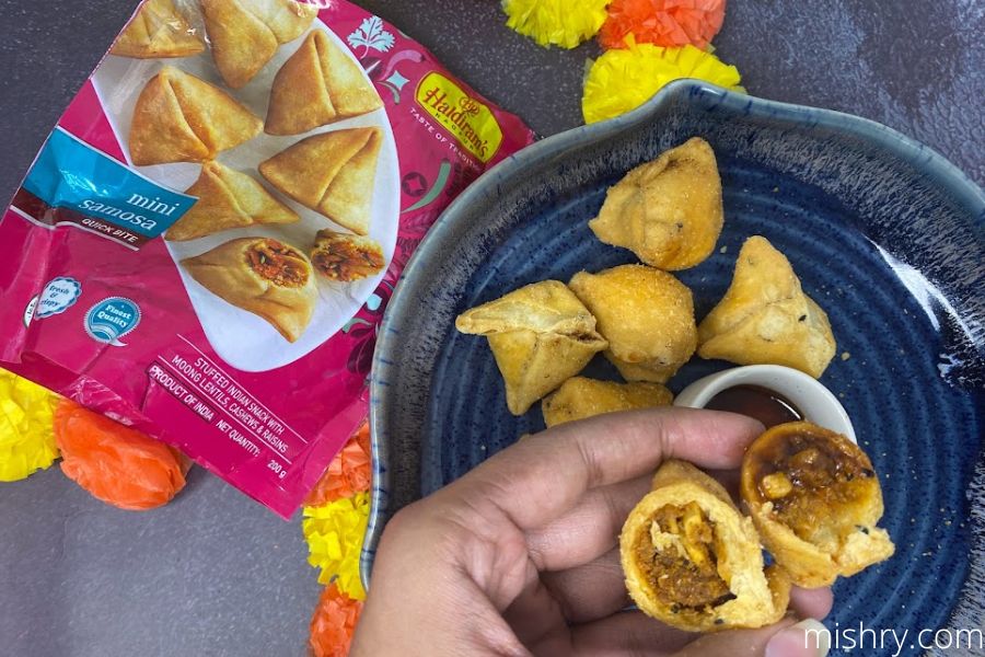 close look at haldirams mini samosa