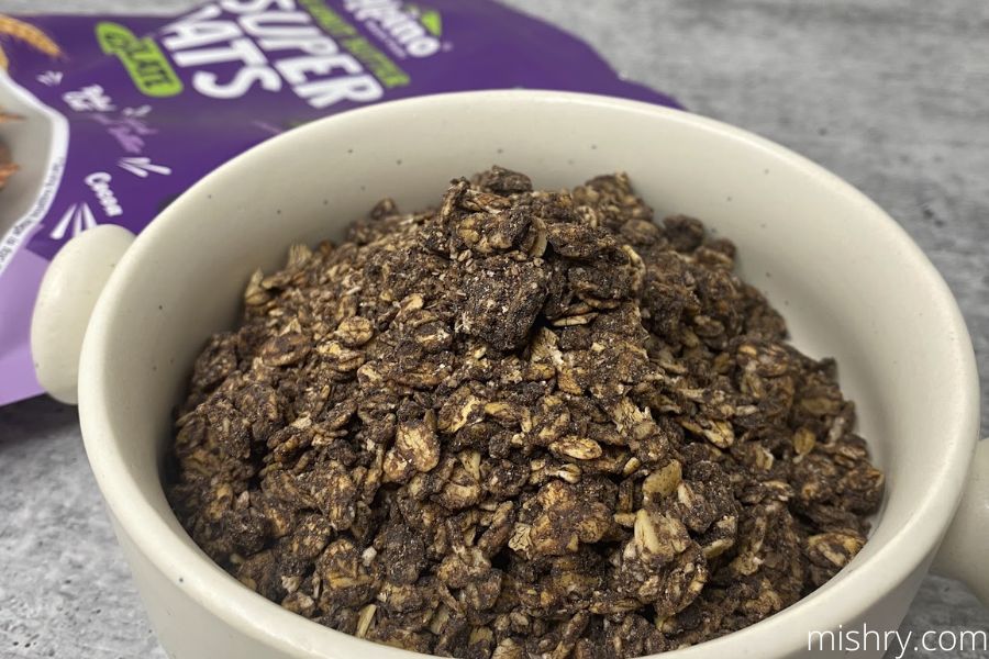 close look at the Alpino High Protein Chocolate Oats
