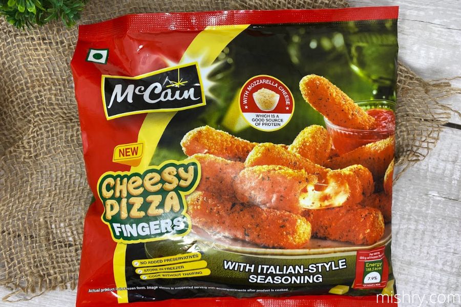 McCain cheesy pizza fingers outer pack