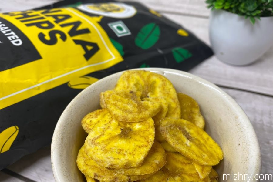 Yellow Banana chips close view