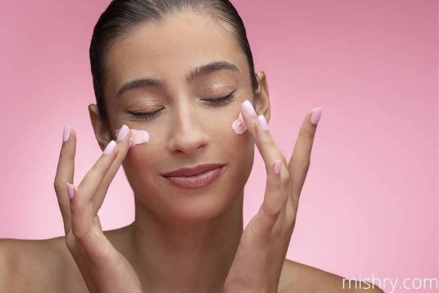 benefits of under eye cream