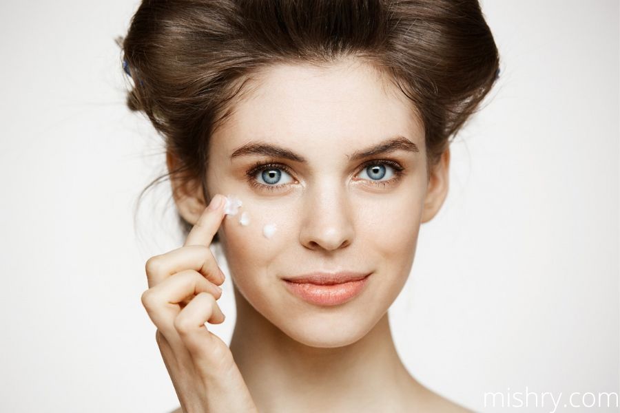 how to use under eye cream
